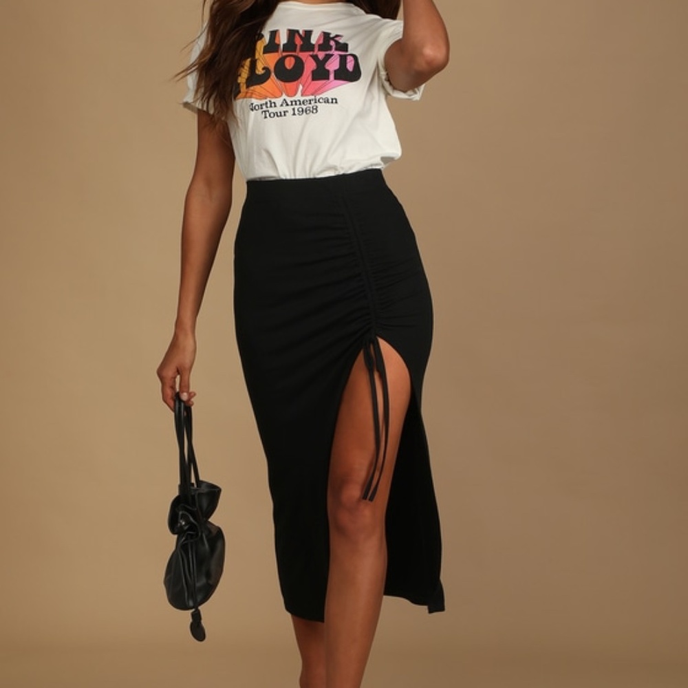 Lulus Simply Trendy Black Ribbed Ruched Drawstring Midi Skirt - Size M